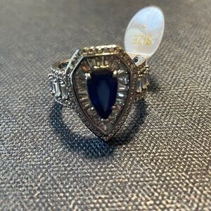 Sapphire/silver ring